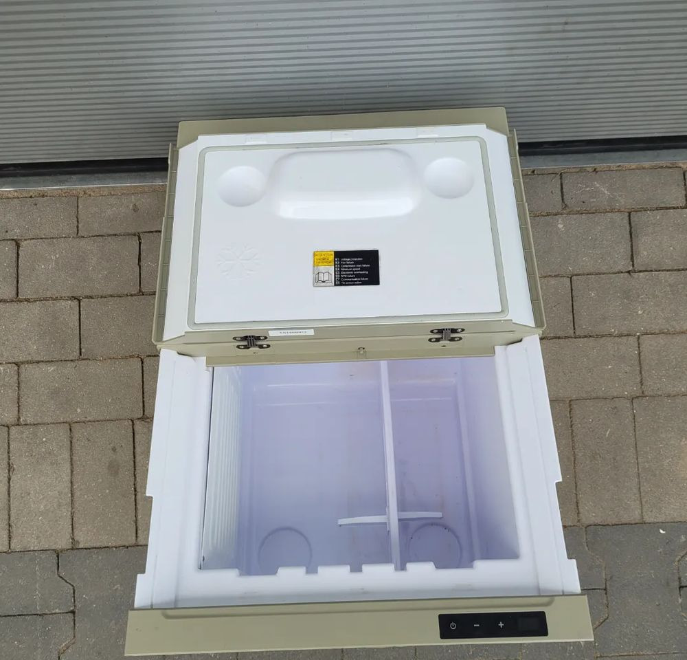 LODÓWKA VOLVO FH4 ORYGINAŁ NABITA NOWY PAROWNIK - Каросерија и екстериер за Камион: слика 2 LODÓWKA VOLVO FH4 ORYGINAŁ NABITA NOWY PAROWNIK - Каросерија и екстериер за Камион: слика 2