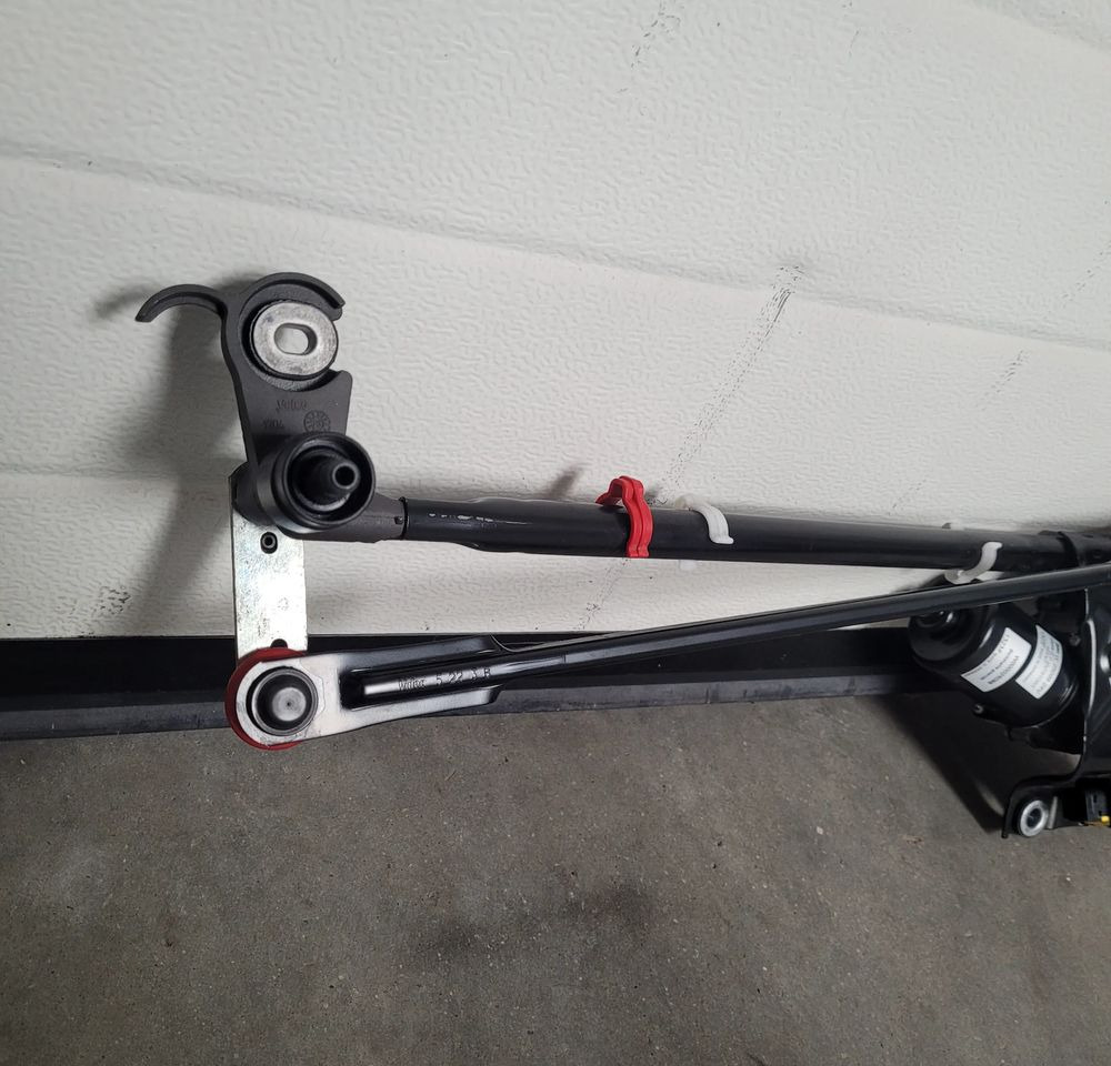 MECHANIZM WYCIERACZEK VOLVO FH4 FH5 ORYGINAŁ NOWY CHWALIM116 - Бришач за Камион: слика 2 MECHANIZM WYCIERACZEK VOLVO FH4 FH5 ORYGINAŁ NOWY CHWALIM116 - Бришач за Камион: слика 2