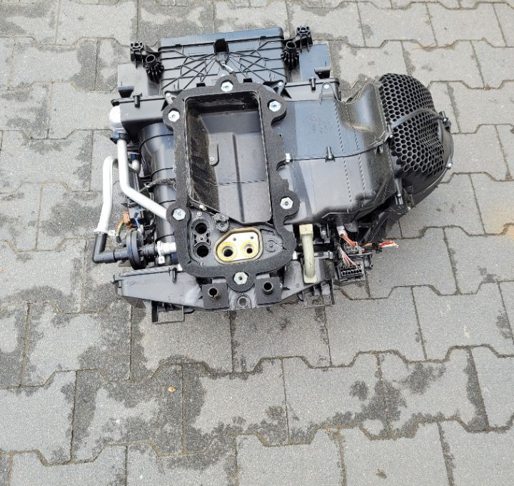 NAGRZEWNICA RENAUL RANGE T GAMA OM 7484553426/02 - Греење/ Вентилација за Камион: слика 2 NAGRZEWNICA RENAUL RANGE T GAMA OM 7484553426/02 - Греење/ Вентилација за Камион: слика 2