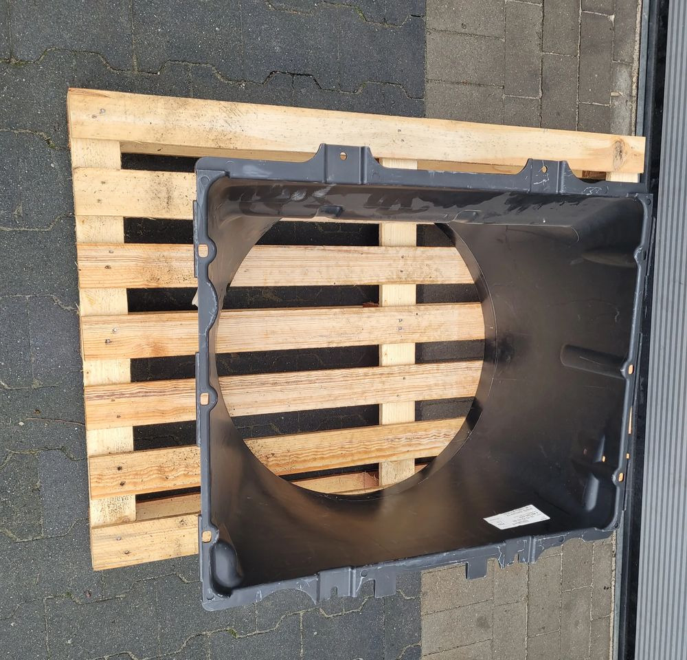 OBUDOWA WENTYLATOR MERCEDES ATEGO E6 A9675050455 ORYGINAŁ CHWALIM116 - Систем за ладење за Камион: слика 2 OBUDOWA WENTYLATOR MERCEDES ATEGO E6 A9675050455 ORYGINAŁ CHWALIM116 - Систем за ладење за Камион: слика 2