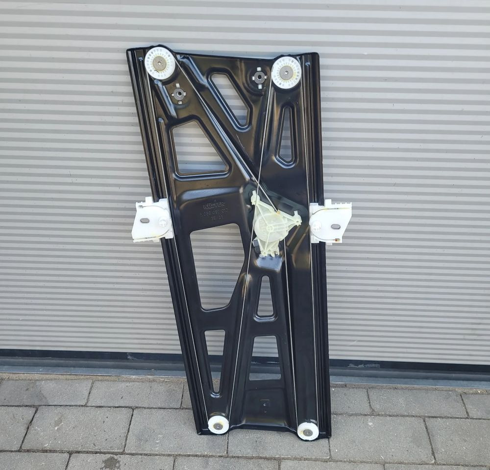 PODNOSNIK SZYBY RH DAF XF 106 OM 1881915 - Мотор за подигање на прозорец за Камион: слика 1 PODNOSNIK SZYBY RH DAF XF 106 OM 1881915 - Мотор за подигање на прозорец за Камион: слика 1