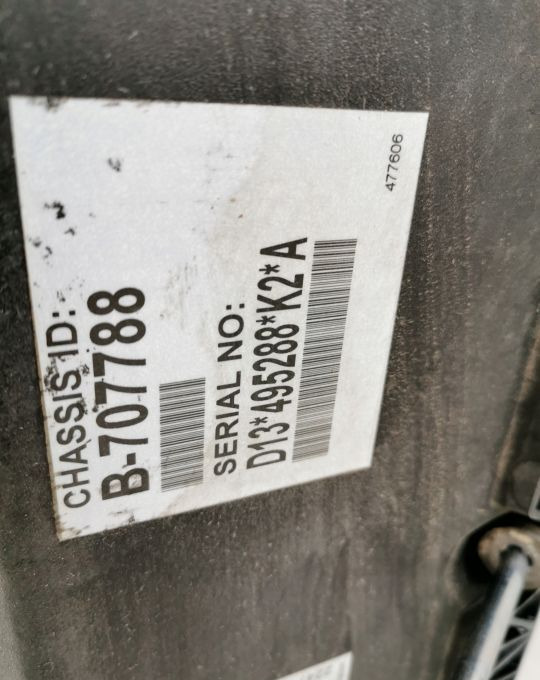POKRYWA ZAWOROW VOLVO FH4 USZKO. - Картер за масло: слика 3 POKRYWA ZAWOROW VOLVO FH4 USZKO. - Картер за масло: слика 3
