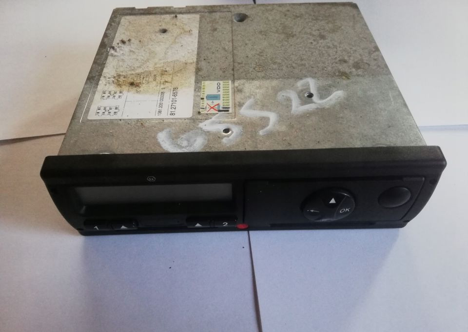 TACHOGRAF MAN TGX TGS 81.27101-6578 - Тахограф за Камион: слика 1 TACHOGRAF MAN TGX TGS 81.27101-6578 - Тахограф за Камион: слика 1