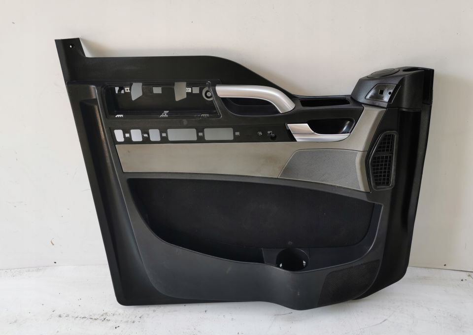 TAPICERKA DRZWI RĄCZKA Man TGX LH - Врата и делови за Камион: слика 1 TAPICERKA DRZWI RĄCZKA Man TGX LH - Врата и делови за Камион: слика 1