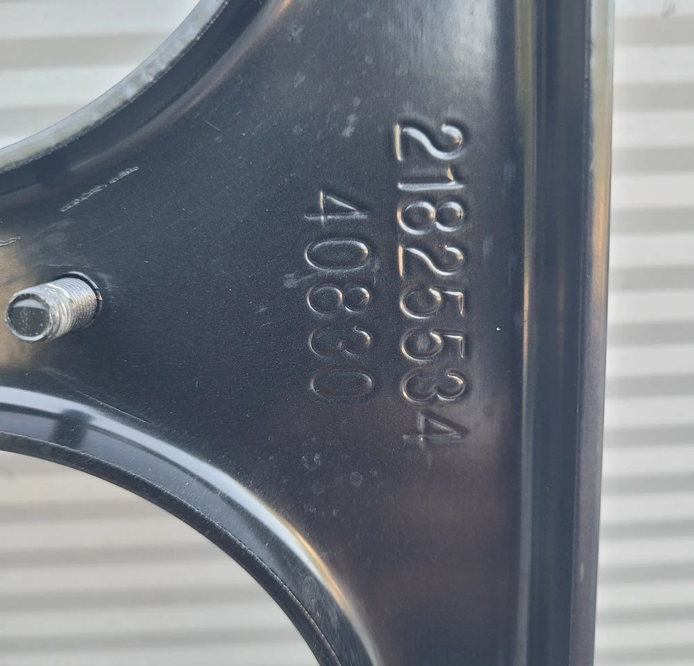 WAZMOCNIENIE POPRZECZNICA VOLVO FH4 FH5 NOWY ORYGINAŁ 21825534 - Каросерија и екстериер за Камион: слика 3 WAZMOCNIENIE POPRZECZNICA VOLVO FH4 FH5 NOWY ORYGINAŁ 21825534 - Каросерија и екстериер за Камион: слика 3