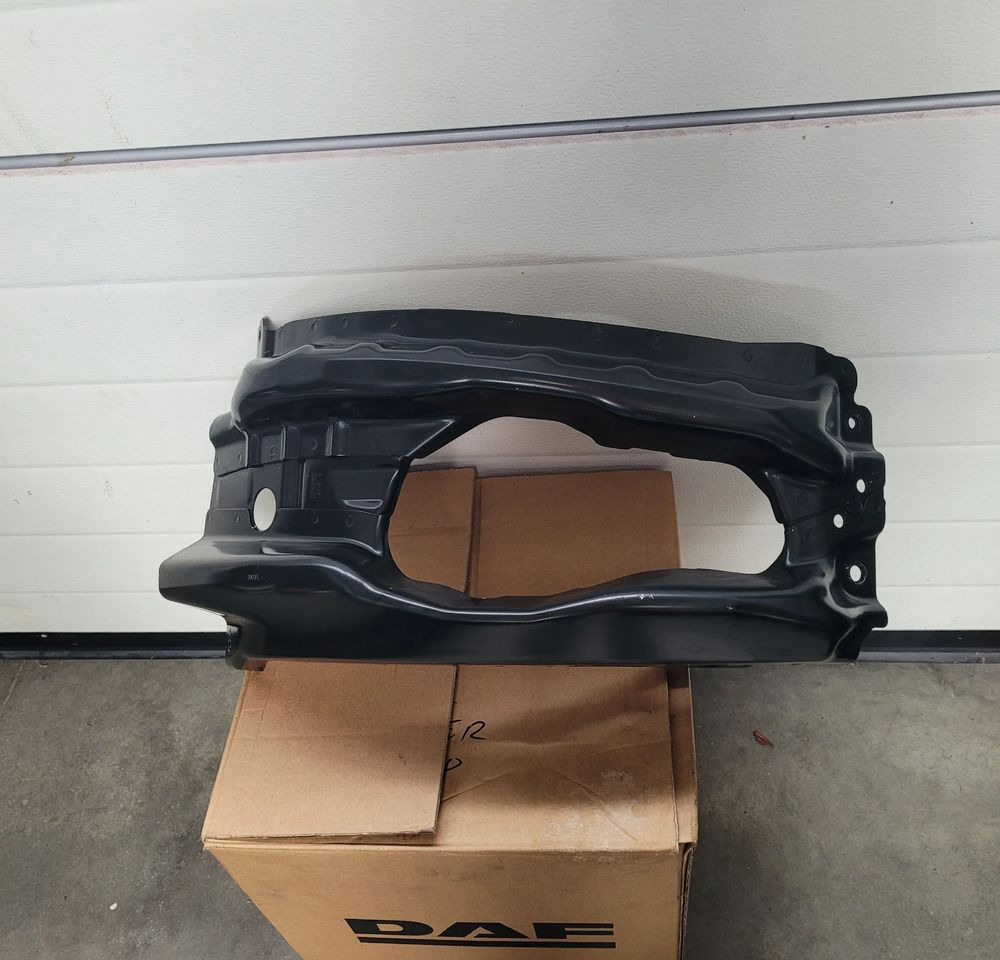 ZDERZAK WZMOCNIENIE NAROZNIK DAF XG NM.ORYGINAŁ CHWALIM116 - Агол на браник за Камион: слика 1 ZDERZAK WZMOCNIENIE NAROZNIK DAF XG NM.ORYGINAŁ CHWALIM116 - Агол на браник за Камион: слика 1