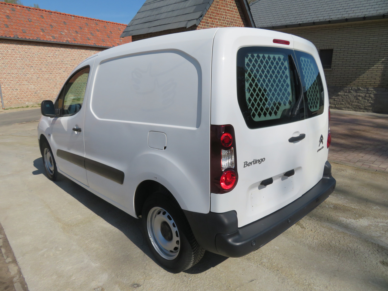 CITROËN Berlingo 1.6 BlueHDi CLUB - Товарно комбе: слика 5 CITROËN Berlingo 1.6 BlueHDi CLUB - Товарно комбе: слика 5