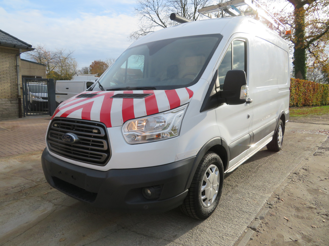 Ford Transit 2.0TDCi - L2H2 - Товарно комбе: слика 3 Ford Transit 2.0TDCi - L2H2 - Товарно комбе: слика 3