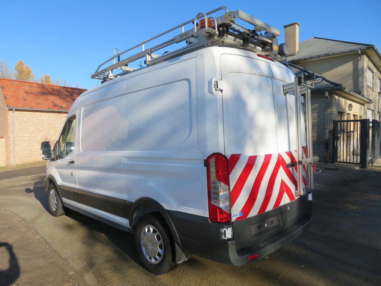 Ford Transit 2.0TDCi - L2H2 - Товарно комбе: слика 5 Ford Transit 2.0TDCi - L2H2 - Товарно комбе: слика 5