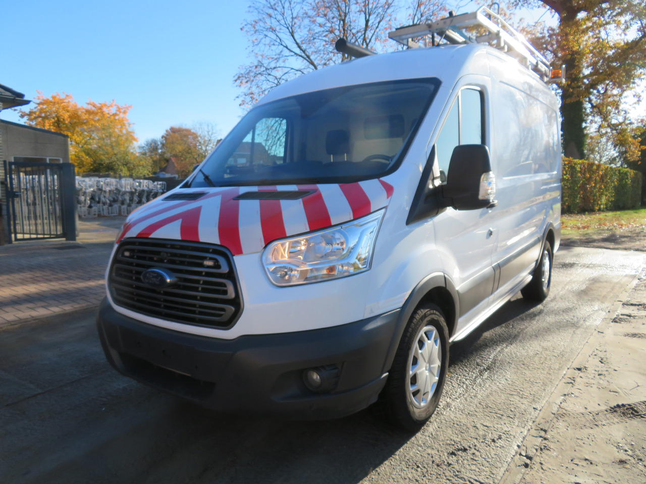 Ford Transit 2.0TDCi - L2H2 - Товарно комбе: слика 3 Ford Transit 2.0TDCi - L2H2 - Товарно комбе: слика 3