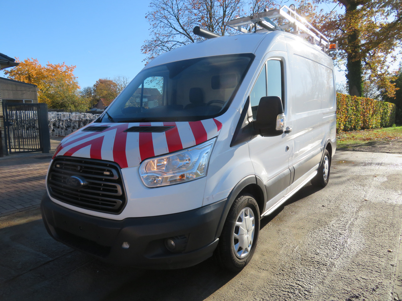 Ford Transit 2.0TDCi - L2H2 - Товарно комбе: слика 3 Ford Transit 2.0TDCi - L2H2 - Товарно комбе: слика 3