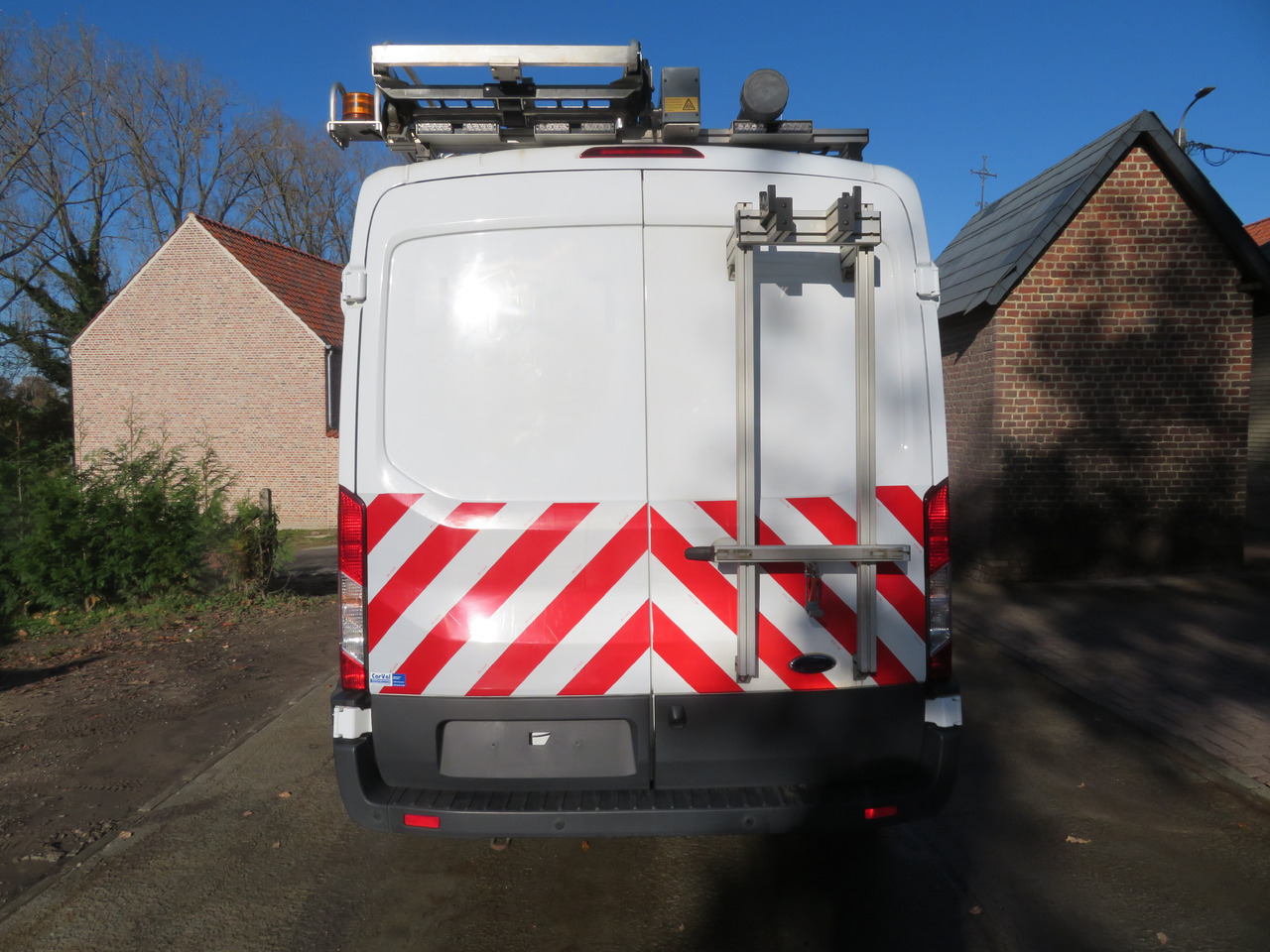 Товарно комбе Ford Transit 2.0TDCi L2H2: слика 6 Товарно комбе Ford Transit 2.0TDCi L2H2: слика 6