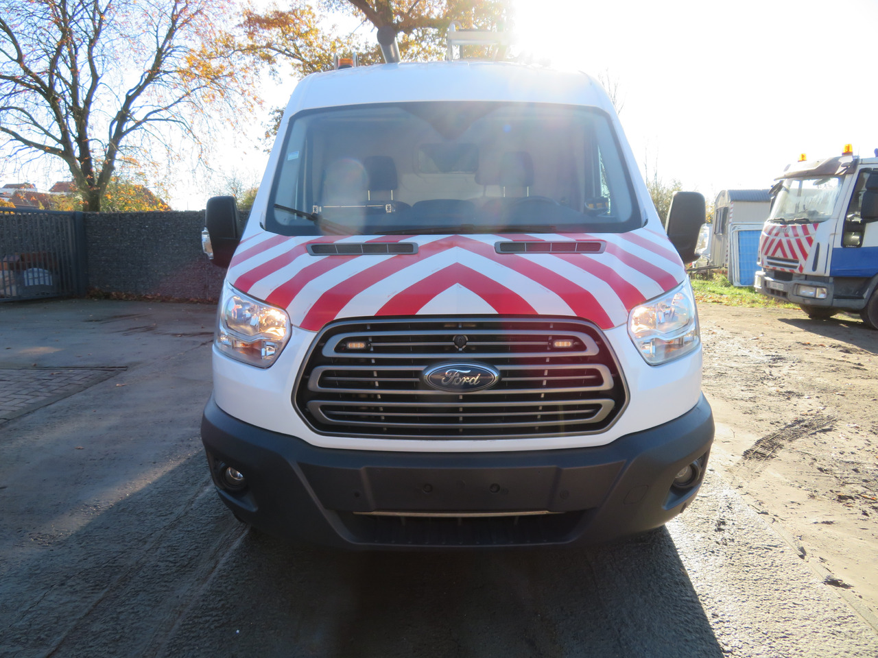 Ford Transit 2.0TDCi - L2H2 - Товарно комбе: слика 2 Ford Transit 2.0TDCi - L2H2 - Товарно комбе: слика 2