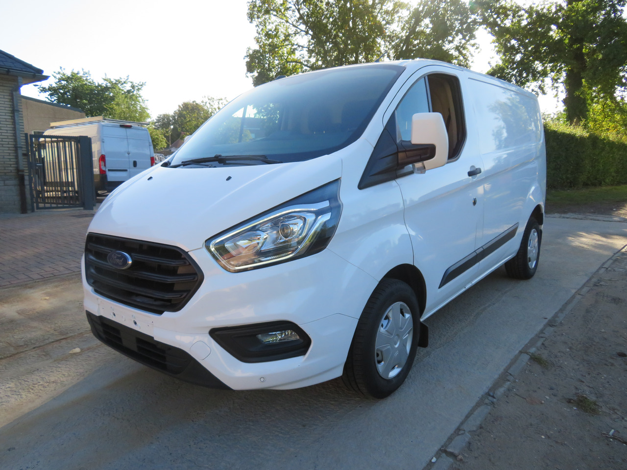 Ford Transit Custom 2.0 Trend - Мало комбе: слика 3 Ford Transit Custom 2.0 Trend - Мало комбе: слика 3