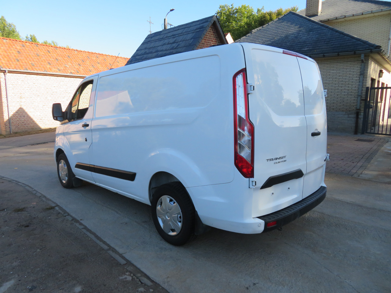 Ford Transit Custom 2.0 Trend - Мало комбе: слика 5 Ford Transit Custom 2.0 Trend - Мало комбе: слика 5