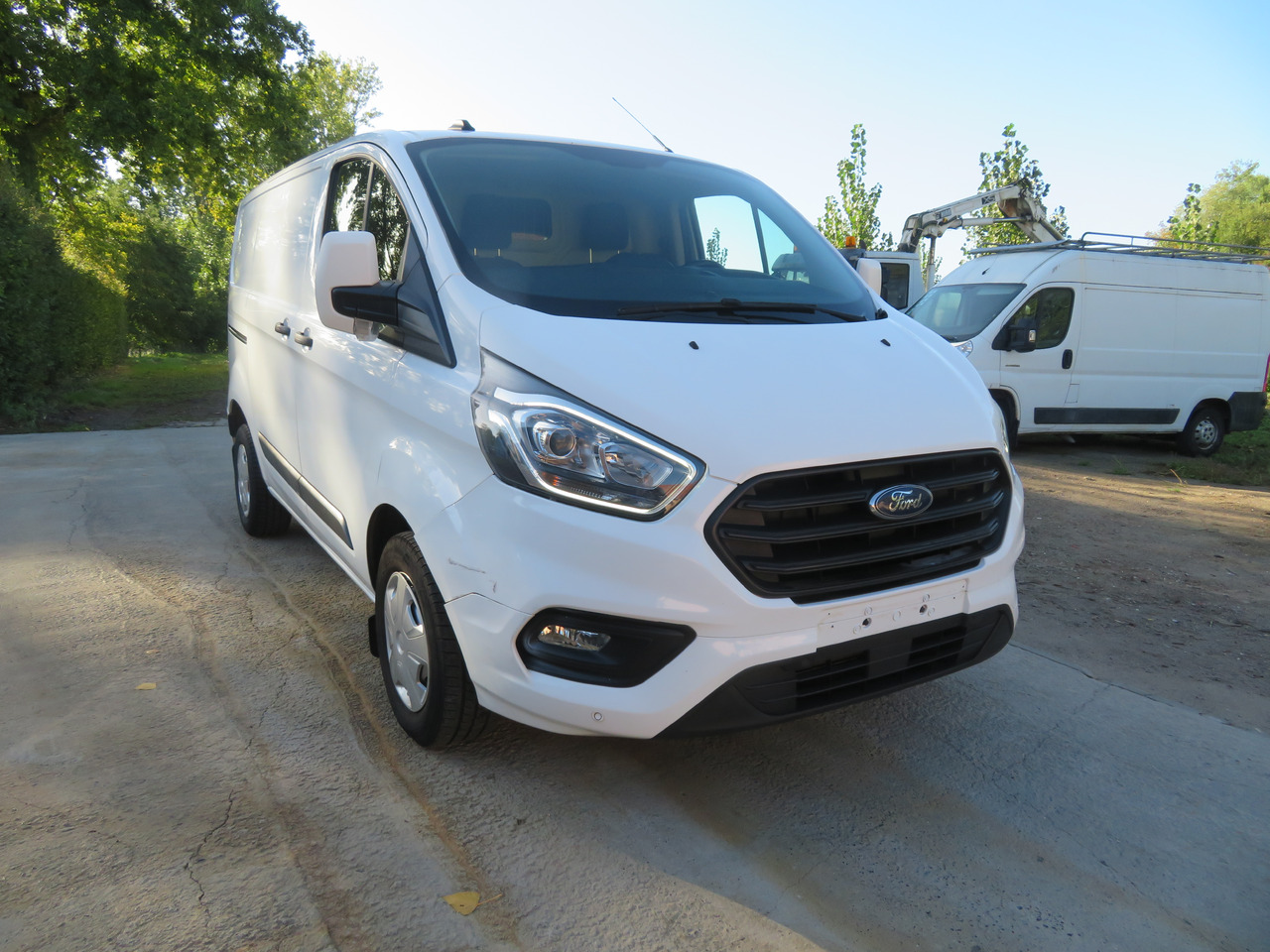 Ford Transit Custom 2.0 Trend - Мало комбе: слика 1 Ford Transit Custom 2.0 Trend - Мало комбе: слика 1