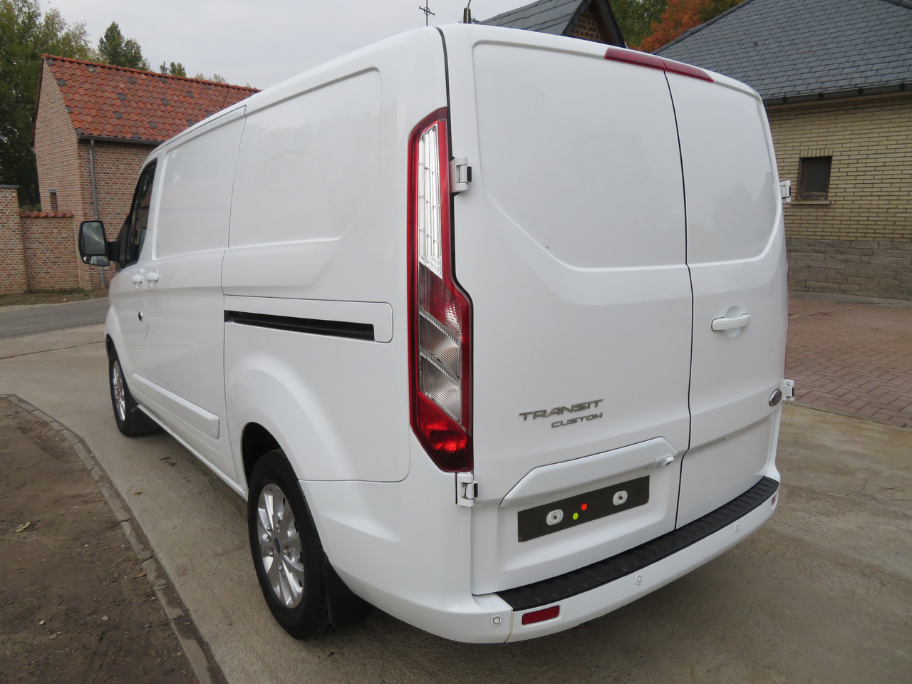 Ford Transit Custom 2.0tdci - Мало комбе: слика 5 Ford Transit Custom 2.0tdci - Мало комбе: слика 5