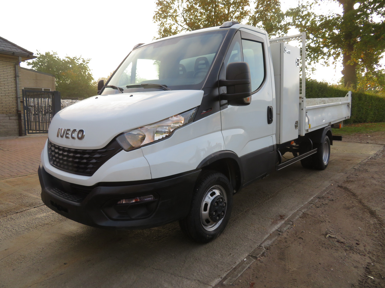 Iveco Daily 35C16 3.0 - L3 - Kipper - Комби кипер: слика 3 Iveco Daily 35C16 3.0 - L3 - Kipper - Комби кипер: слика 3