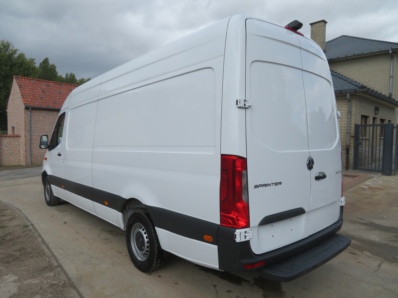 Mercedes-Benz Sprinter 317cdi - A3H2 - Товарно комбе: слика 5 Mercedes-Benz Sprinter 317cdi - A3H2 - Товарно комбе: слика 5