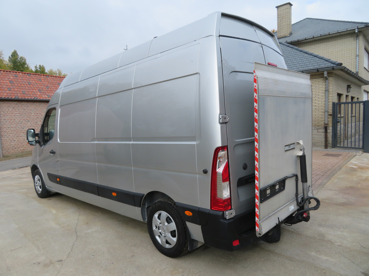Renault Master 2.3dCi Grand Confort - L3H3 - Товарно комбе: слика 5 Renault Master 2.3dCi Grand Confort - L3H3 - Товарно комбе: слика 5