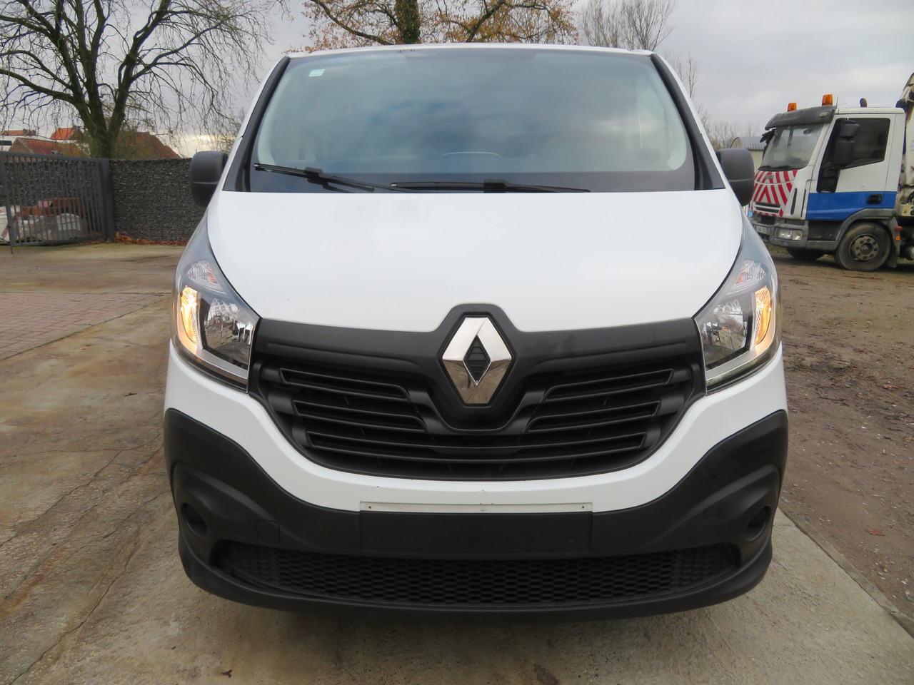 Renault Trafic 1.6dCi L1H1 - Мало комбе: слика 2 Renault Trafic 1.6dCi L1H1 - Мало комбе: слика 2