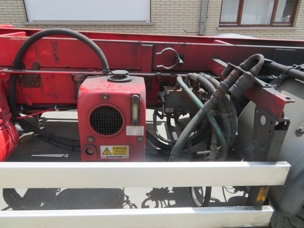 Лизинг на Scania 94 GB 6X2 Scania 94 GB 6X2: слика 9