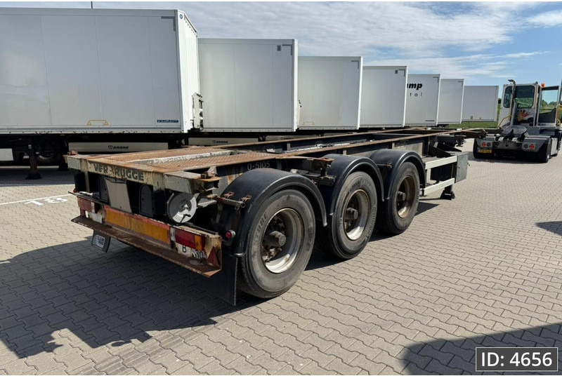 DESOT 3AT / 20-30 ft / BPW - Транспортер на контејнер/ Полуприколка со променливо тело: слика 3 DESOT 3AT / 20-30 ft / BPW - Транспортер на контејнер/ Полуприколка со променливо тело: слика 3