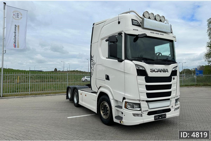 Scania S650 Topline, Euro 6, 6x2 / Retarder / Standklima / PTO / Leather / Sliding 5th wheel, Intarder - Камион влекач: слика 2 Scania S650 Topline, Euro 6, 6x2 / Retarder / Standklima / PTO / Leather / Sliding 5th wheel, Intarder - Камион влекач: слика 2