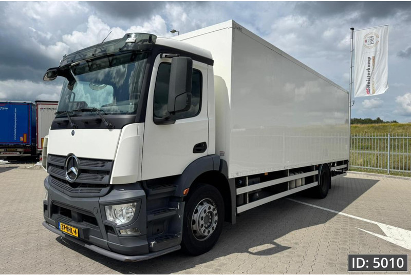 Mercedes-Benz Antos 1824 Day Cab, Euro 6, / Cargolift 2500KG - Камион сандучар: слика 1 Mercedes-Benz Antos 1824 Day Cab, Euro 6, / Cargolift 2500KG - Камион сандучар: слика 1