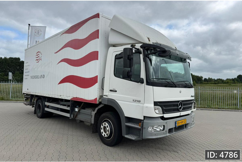 Mercedes-Benz Atego 1318 Day Cab, Euro 5, BDF / EPS automatic / DHOLLANDIA 2000KG - Транспортер на контејнер/ Камион со променливо тело: слика 4 Mercedes-Benz Atego 1318 Day Cab, Euro 5, BDF / EPS automatic / DHOLLANDIA 2000KG - Транспортер на контејнер/ Камион со променливо тело: слика 4