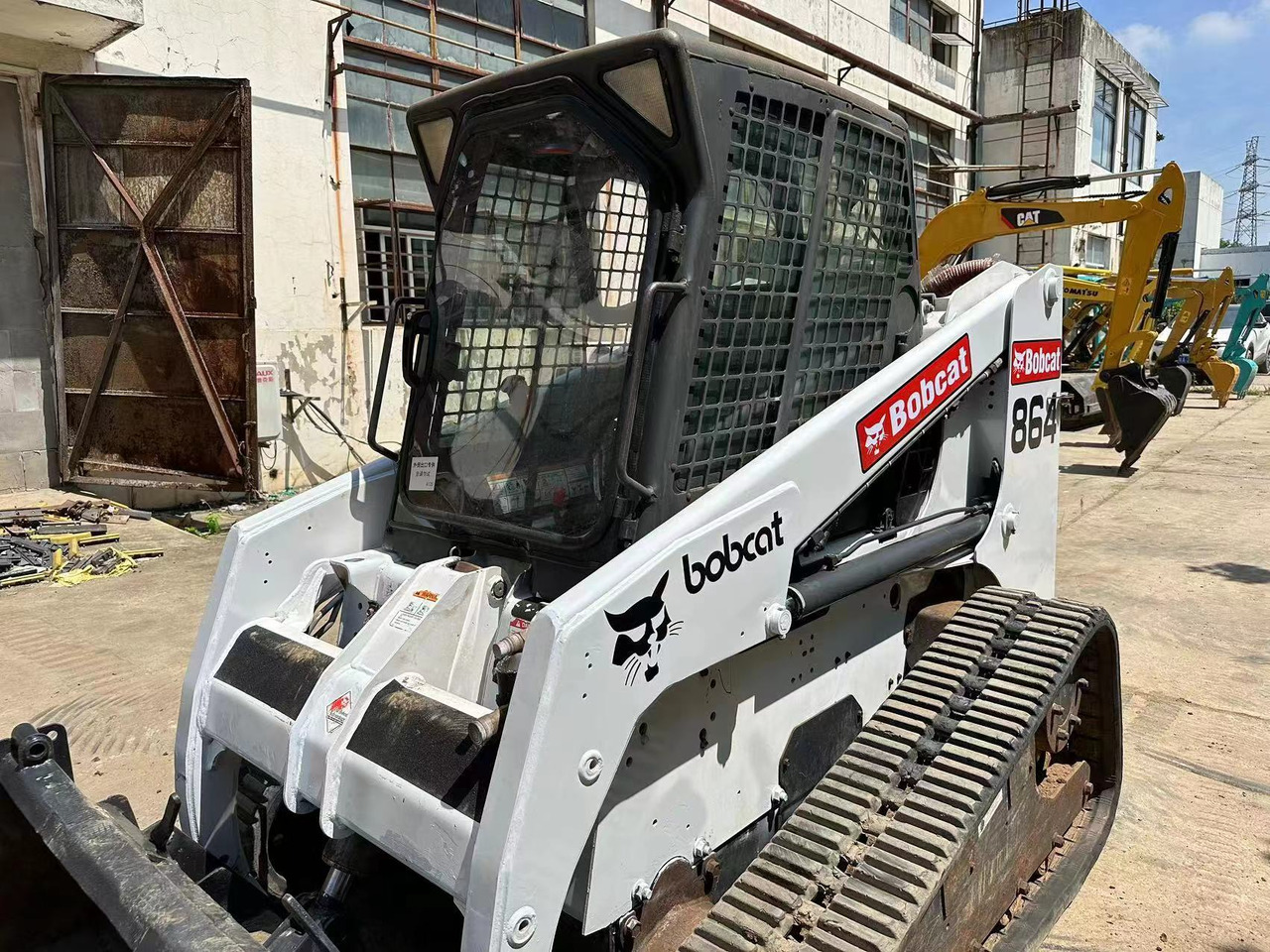 BOBCAT Skid Steer Loader - Компактен натоварувач: слика 4 BOBCAT Skid Steer Loader - Компактен натоварувач: слика 4