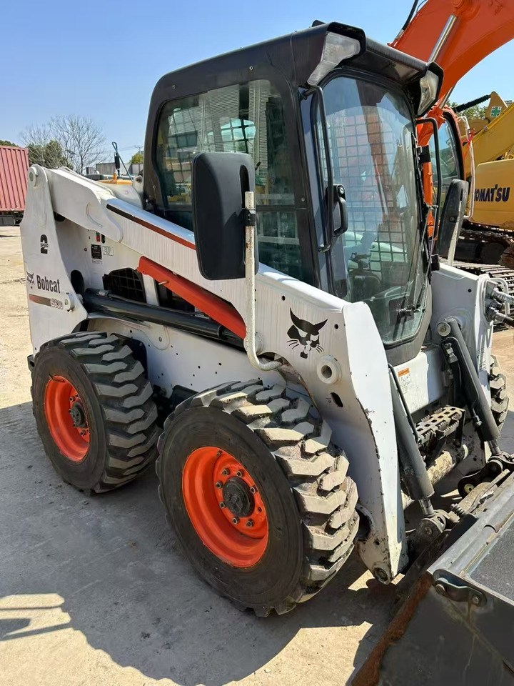BOBCAT Skid Steer Loader S630 Good Condition - Компактен натоварувач: слика 3 BOBCAT Skid Steer Loader S630 Good Condition - Компактен натоварувач: слика 3