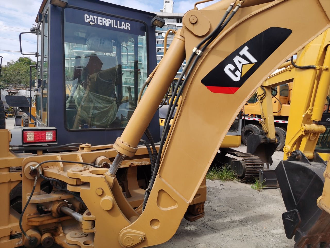 CAT 420F Backhoe Loader Click Here for Discount - Ровокопач: слика 3 CAT 420F Backhoe Loader Click Here for Discount - Ровокопач: слика 3