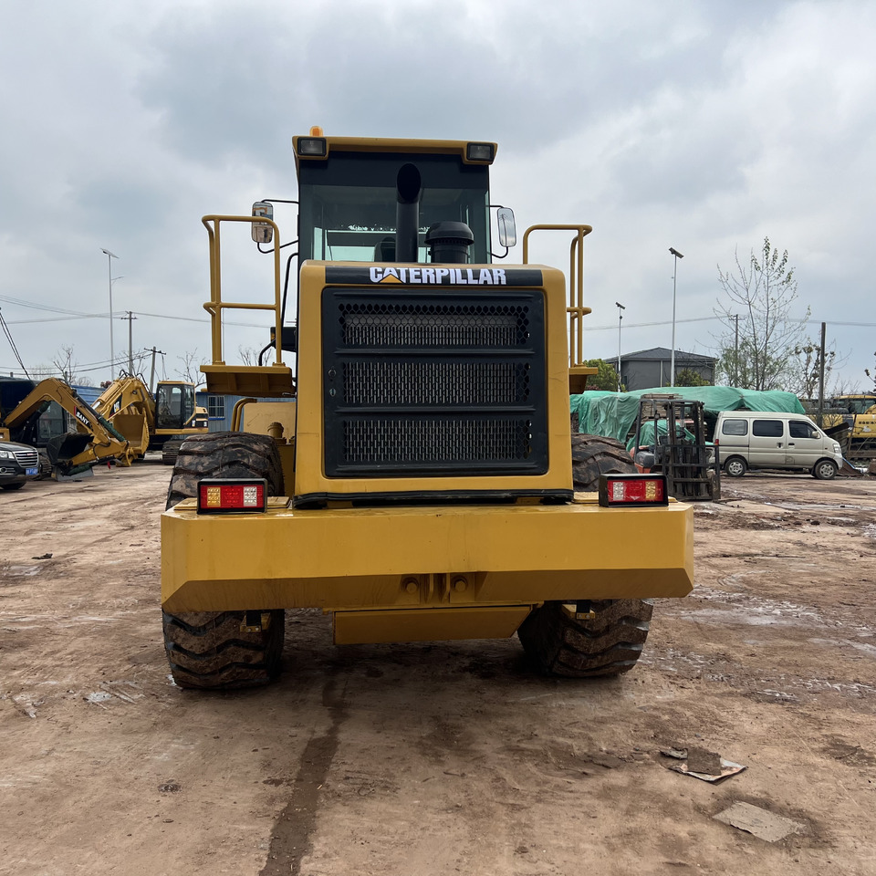 CATERPILLAR 950C - Натоварувач на тркала: слика 4 CATERPILLAR 950C - Натоварувач на тркала: слика 4