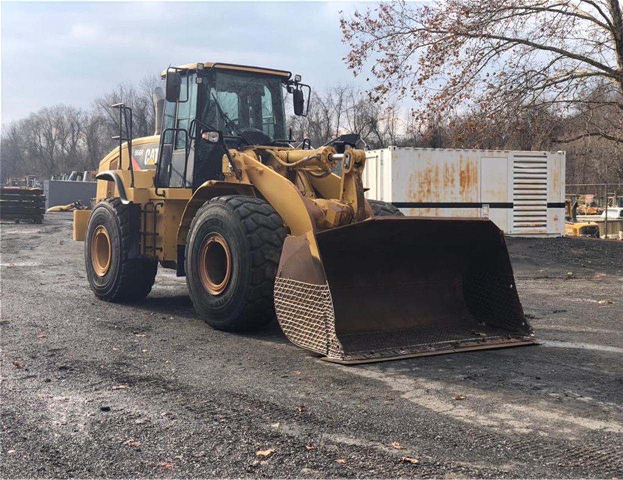 CATERPILLAR 966H - Компактен натоварувач: слика 4 CATERPILLAR 966H - Компактен натоварувач: слика 4