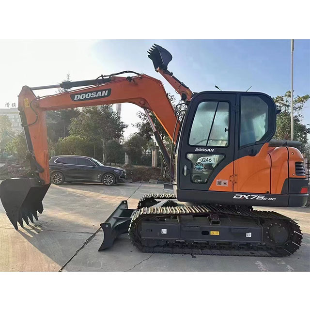 DOOSAN DX75 Mini excavator 7.5 ton - Мини багер: слика 2 DOOSAN DX75 Mini excavator 7.5 ton - Мини багер: слика 2
