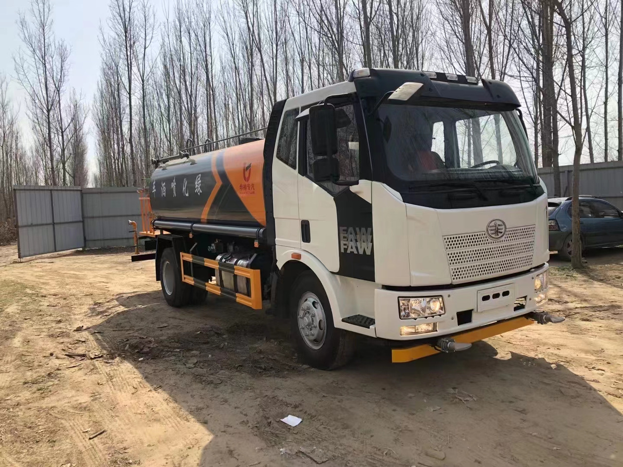 FAW Water Tanker ClickHere For DISCOUNT - Камион цистерна: слика 1 FAW Water Tanker ClickHere For DISCOUNT - Камион цистерна: слика 1