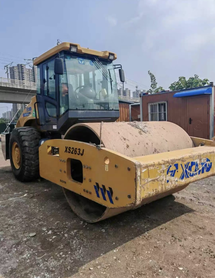 XCMG XCMG XS263J Original Road Roller Negotiable - Градежна машина: слика 2 XCMG XCMG XS263J Original Road Roller Negotiable - Градежна машина: слика 2