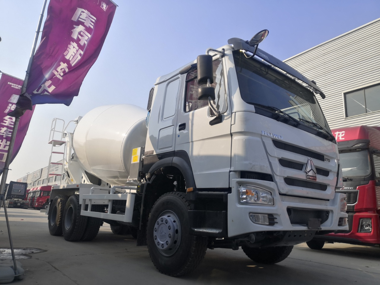 HOWO 10Cube Cement Mixer Truck 6*4 Click Here for Discount - Камион миксер за бетон: слика 1 HOWO 10Cube Cement Mixer Truck 6*4 Click Here for Discount - Камион миксер за бетон: слика 1