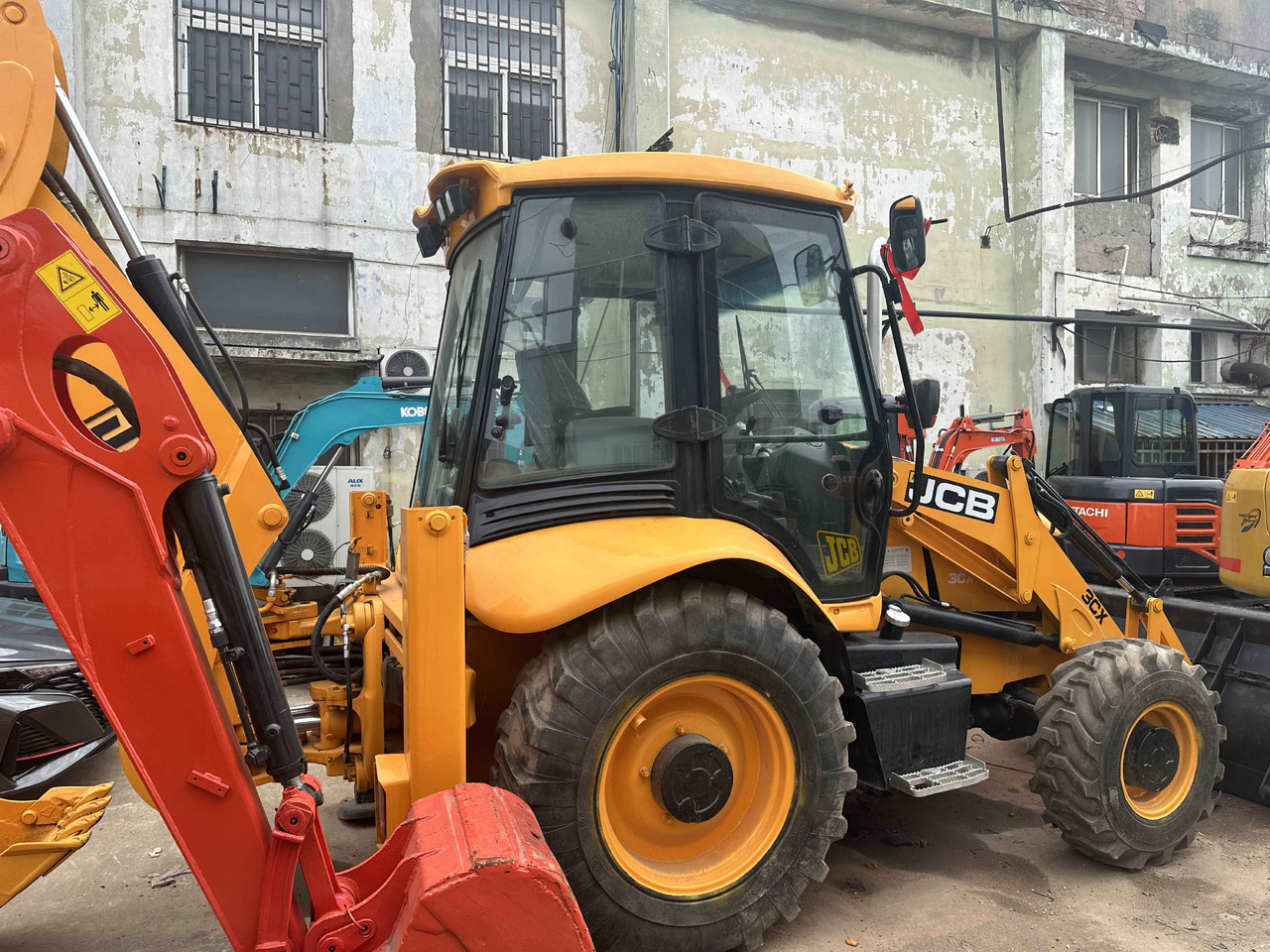 JCB Backhoe Loader - Ровокопач: слика 4 JCB Backhoe Loader - Ровокопач: слика 4