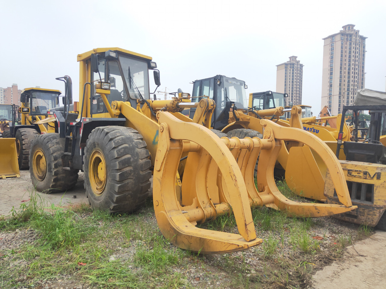 KOMATSU Wheel WA470-3 With a fork - Натоварувач на тркала: слика 1 KOMATSU Wheel WA470-3 With a fork - Натоварувач на тркала: слика 1