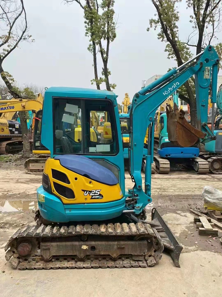 KUBOTA - Мини багер: слика 1 KUBOTA - Мини багер: слика 1