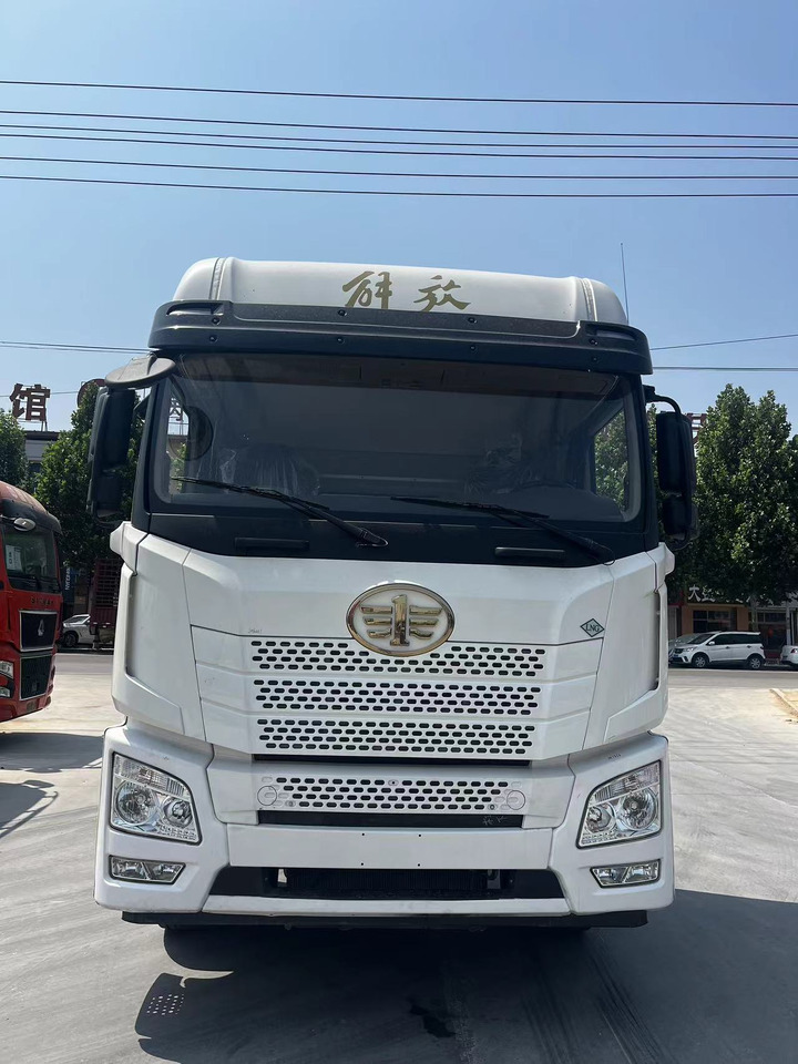 M1316 Tractor JH6 6X4 Manual Transmission - Камион влекач: слика 3 M1316 Tractor JH6 6X4 Manual Transmission - Камион влекач: слика 3