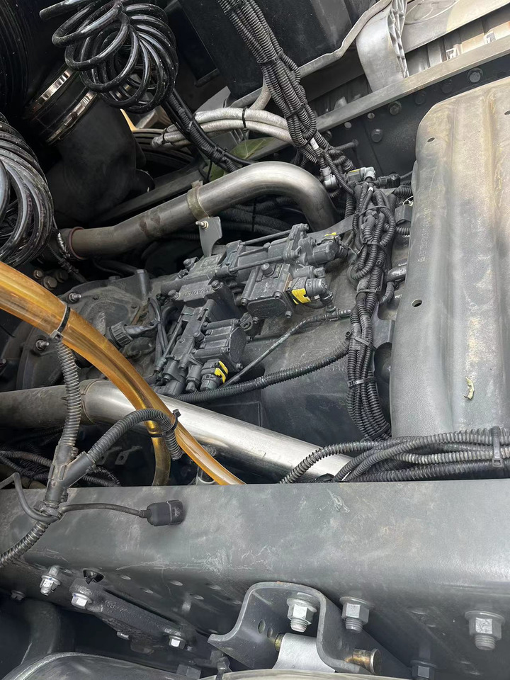 SHACMAN Truck Unit G7 4*2 Click Here for Discount - Камион влекач: слика 4 SHACMAN Truck Unit G7 4*2 Click Here for Discount - Камион влекач: слика 4