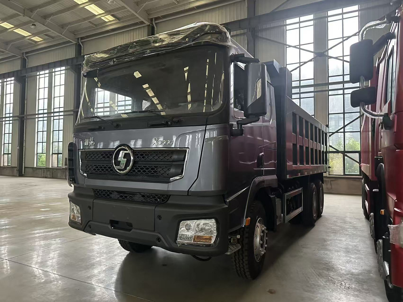 SHACMAN X3000 Dump Truck 6✖4 - Камион влекач: слика 2 SHACMAN X3000 Dump Truck 6✖4 - Камион влекач: слика 2