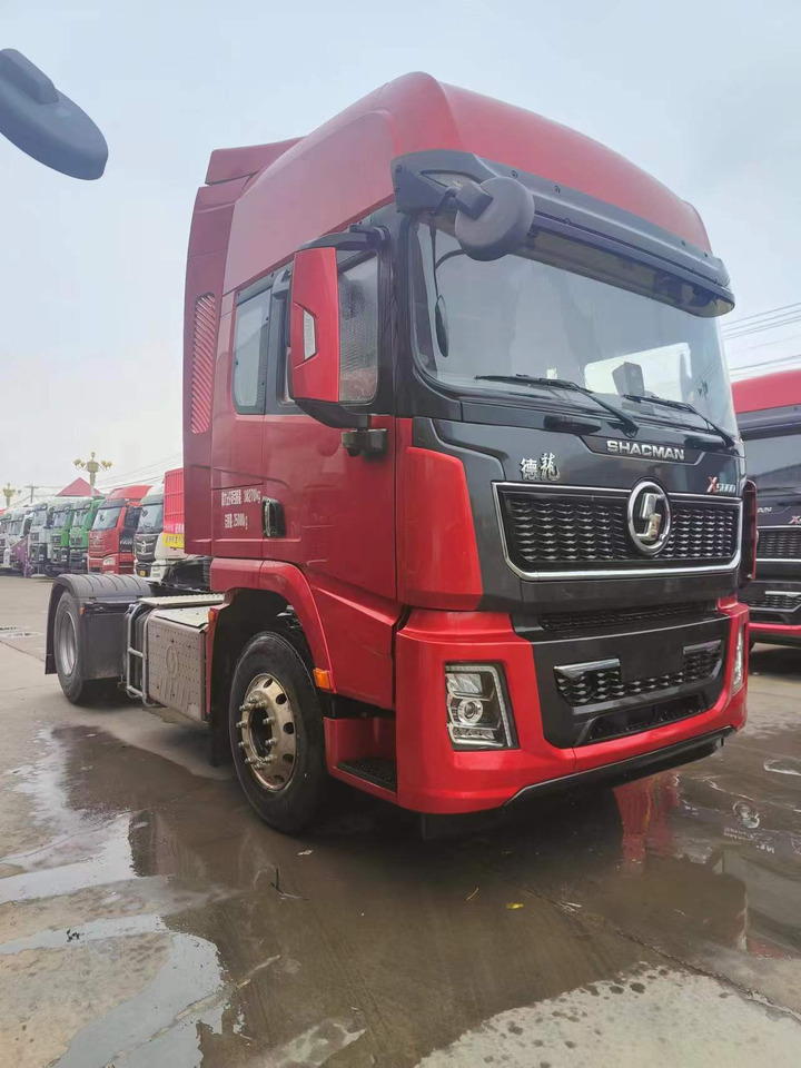 SINOTRUK Delong X5000 4X2 Truck Unit Automatic Transmission - Камион влекач: слика 1 SINOTRUK Delong X5000 4X2 Truck Unit Automatic Transmission - Камион влекач: слика 1