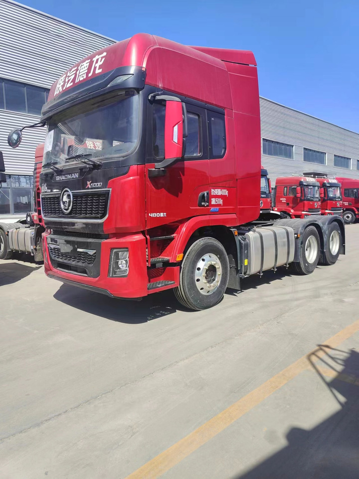 SINOTRUK Delong X5000 6X4 Automatic Tractor - Камион влекач: слика 3 SINOTRUK Delong X5000 6X4 Automatic Tractor - Камион влекач: слика 3