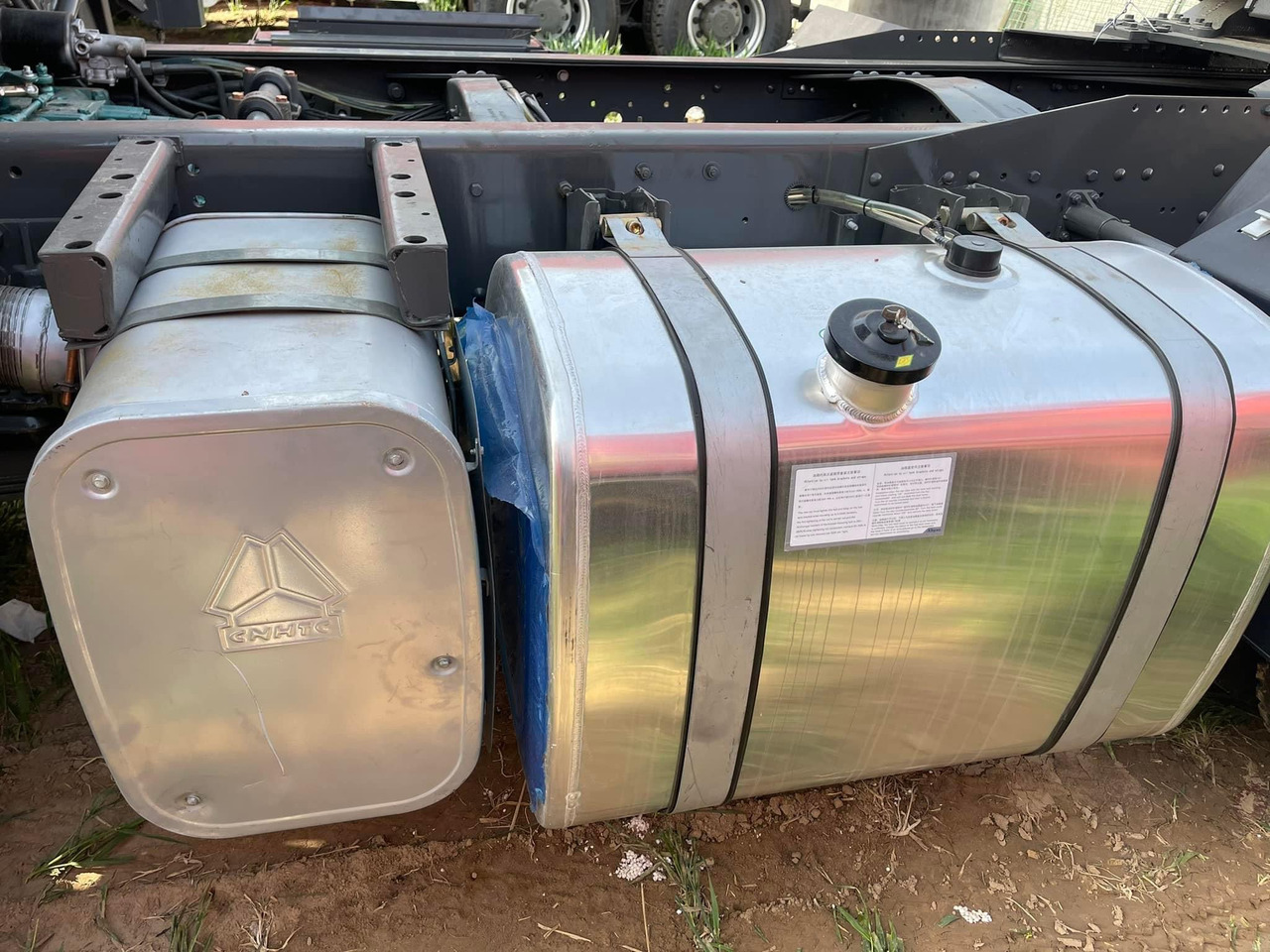 SINOTRUK HOWO 371 CLICK HERE FOR DISCOUNT - Камион влекач: слика 5 SINOTRUK HOWO 371 CLICK HERE FOR DISCOUNT - Камион влекач: слика 5