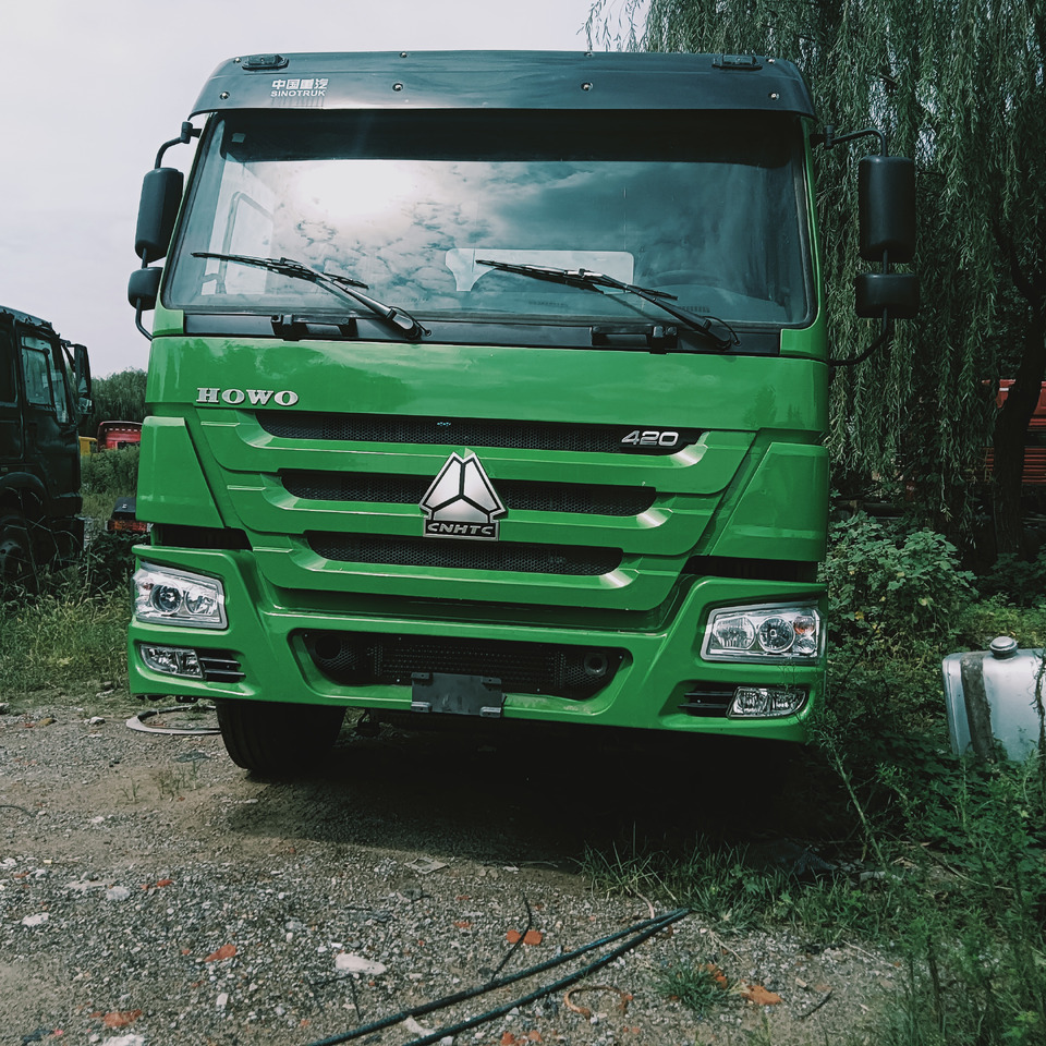 SINOTRUK HOWO 420 CLICK HERE FOR DISCOUNT - Камион влекач: слика 3 SINOTRUK HOWO 420 CLICK HERE FOR DISCOUNT - Камион влекач: слика 3