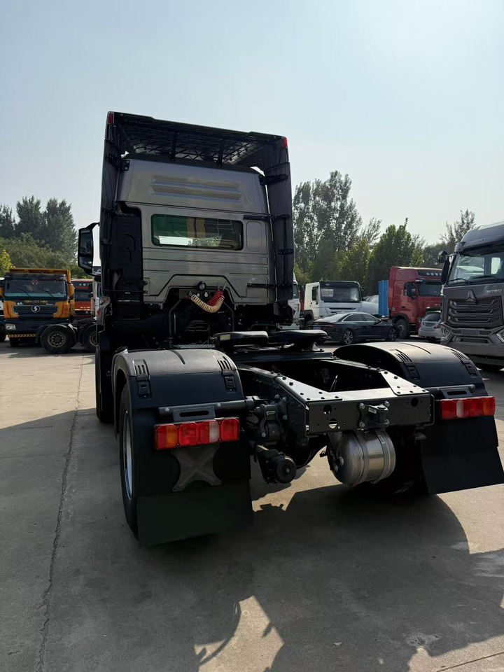 SINOTRUK HOWO NX CLICK HERE FOR DISCOUNT - Камион влекач: слика 4 SINOTRUK HOWO NX CLICK HERE FOR DISCOUNT - Камион влекач: слика 4